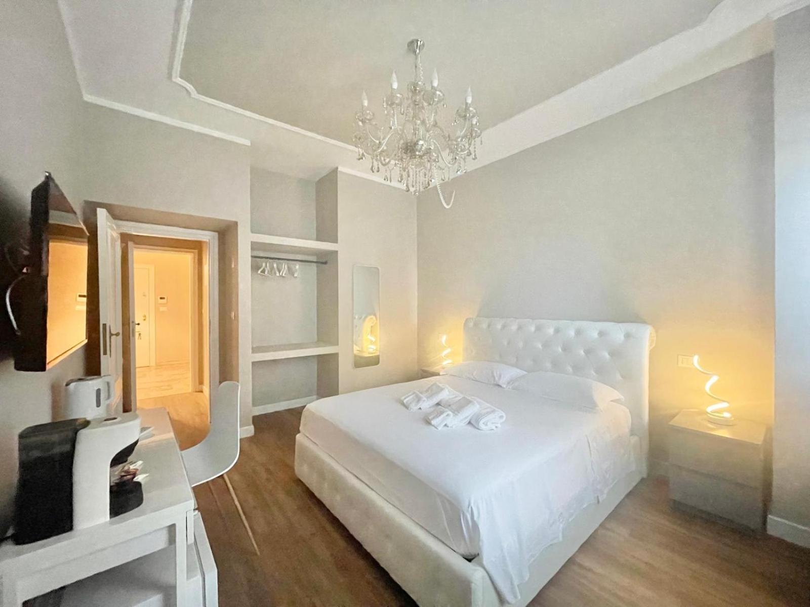 Regina Elena Rooms Пескара Екстер'єр фото